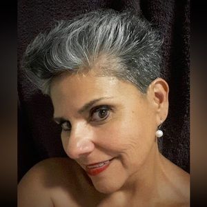 Meet your Posher, Connie